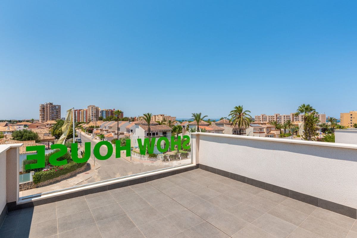 3 bedroom Villa for sale in Playa Honda with pool - € 580,000 (Ref: 9993059)