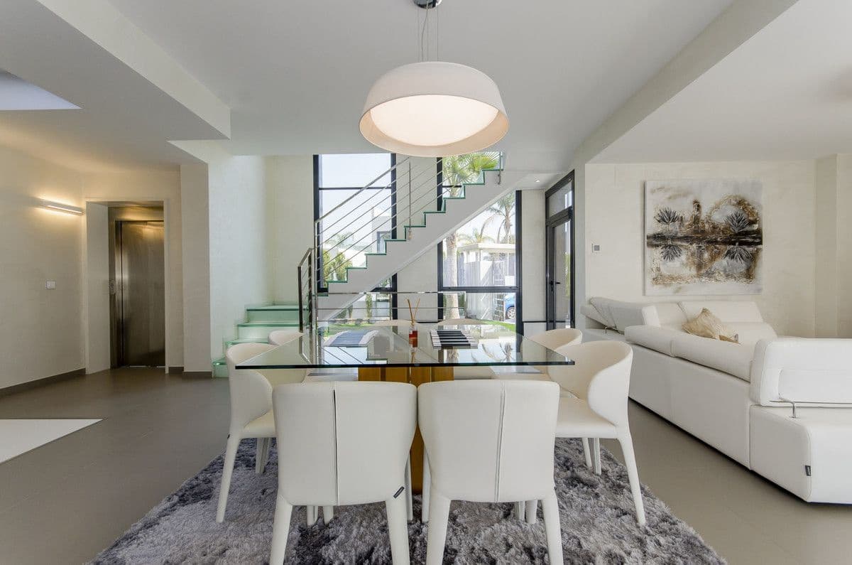 6 sypialnia Willa na sprzedaż w Orihuela Costa z basenem - 1 780 000 € (Ref: 9993065)