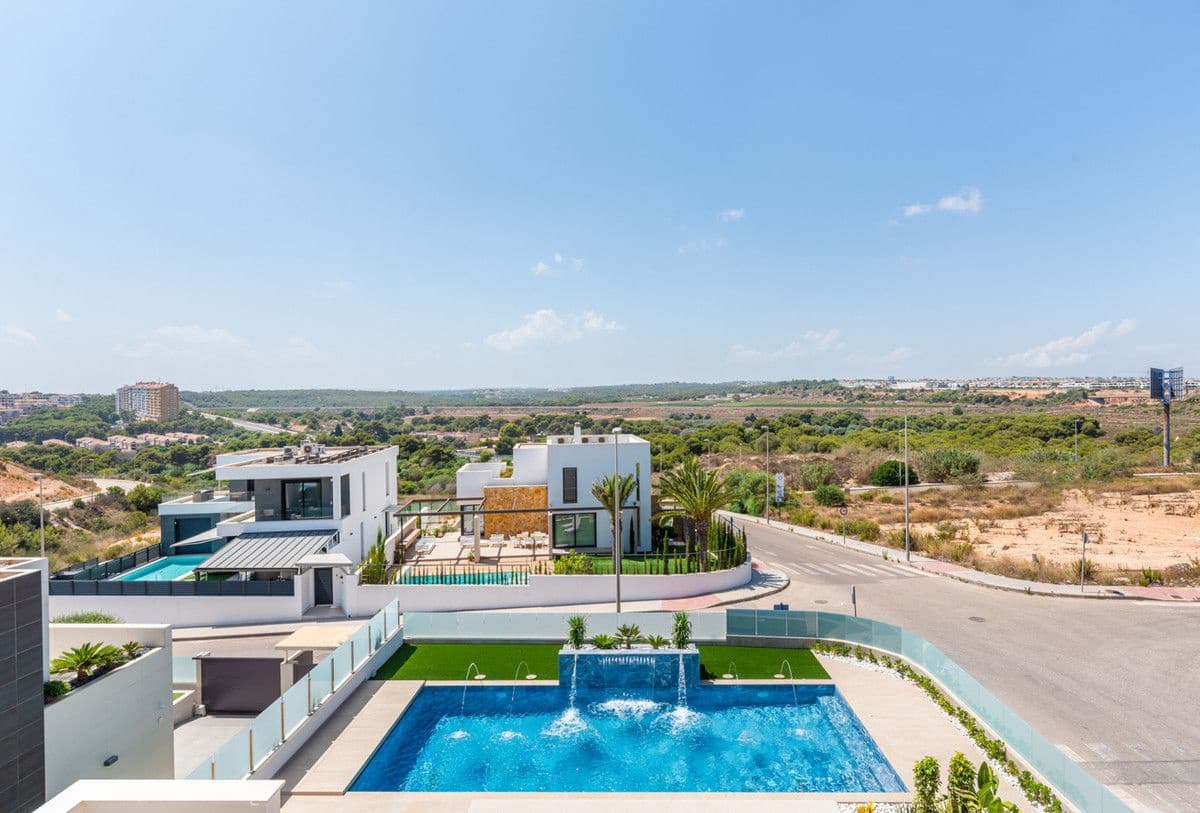 6 sypialnia Willa na sprzedaż w Orihuela Costa z basenem - 1 780 000 € (Ref: 9993065)