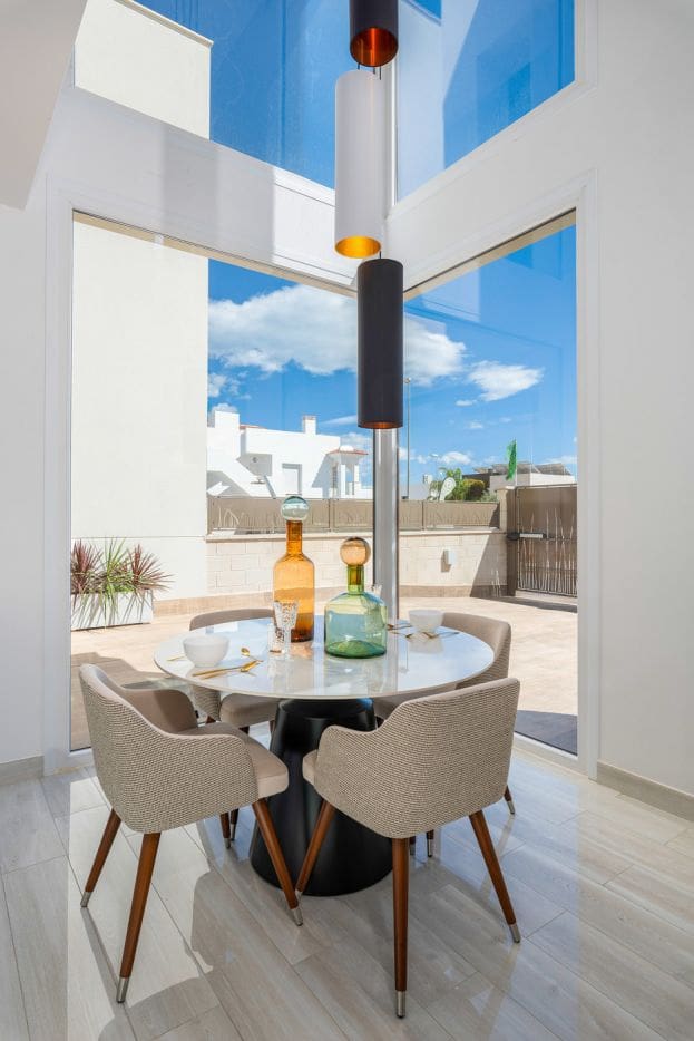 3 soveværelse Villa til salg i Los Montesinos med swimmingpool - € 485.000 (Ref: 9993069)