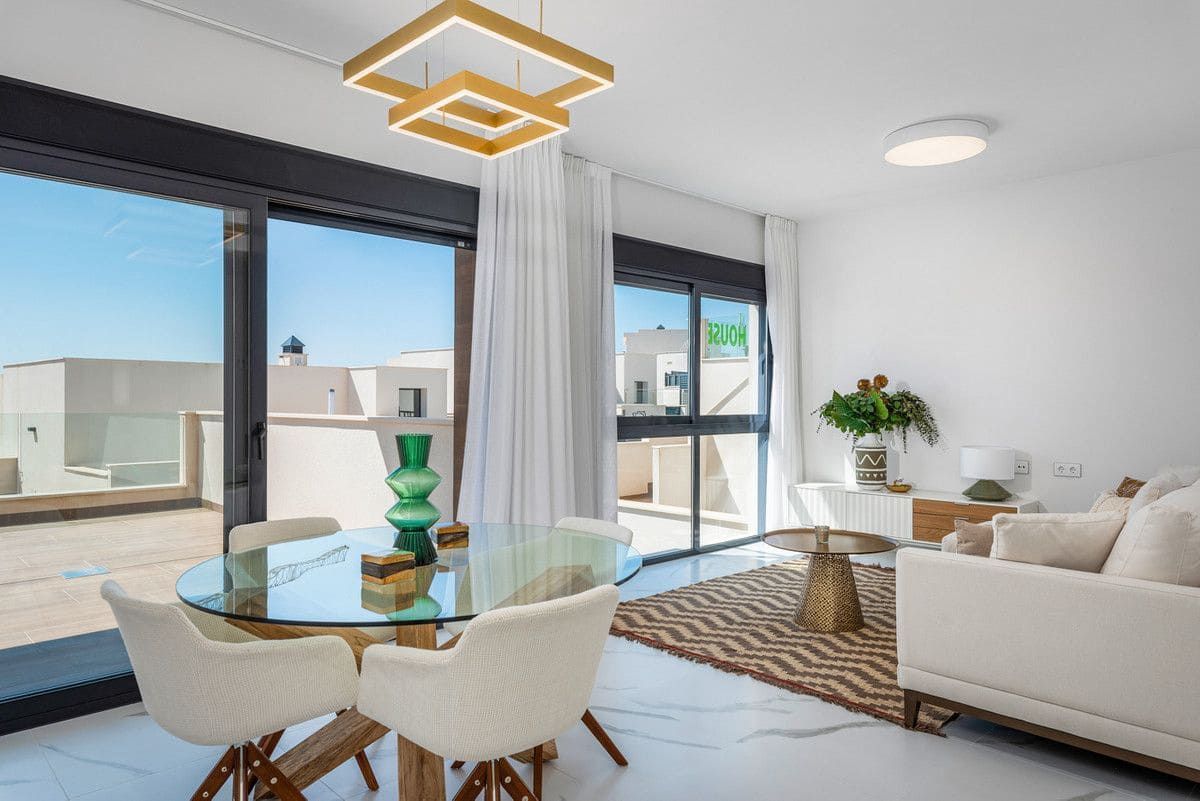 2 soverom Villa til salgs i San Miguel de Salinas med svømmebasseng - € 415 000 (Ref: 9993070)