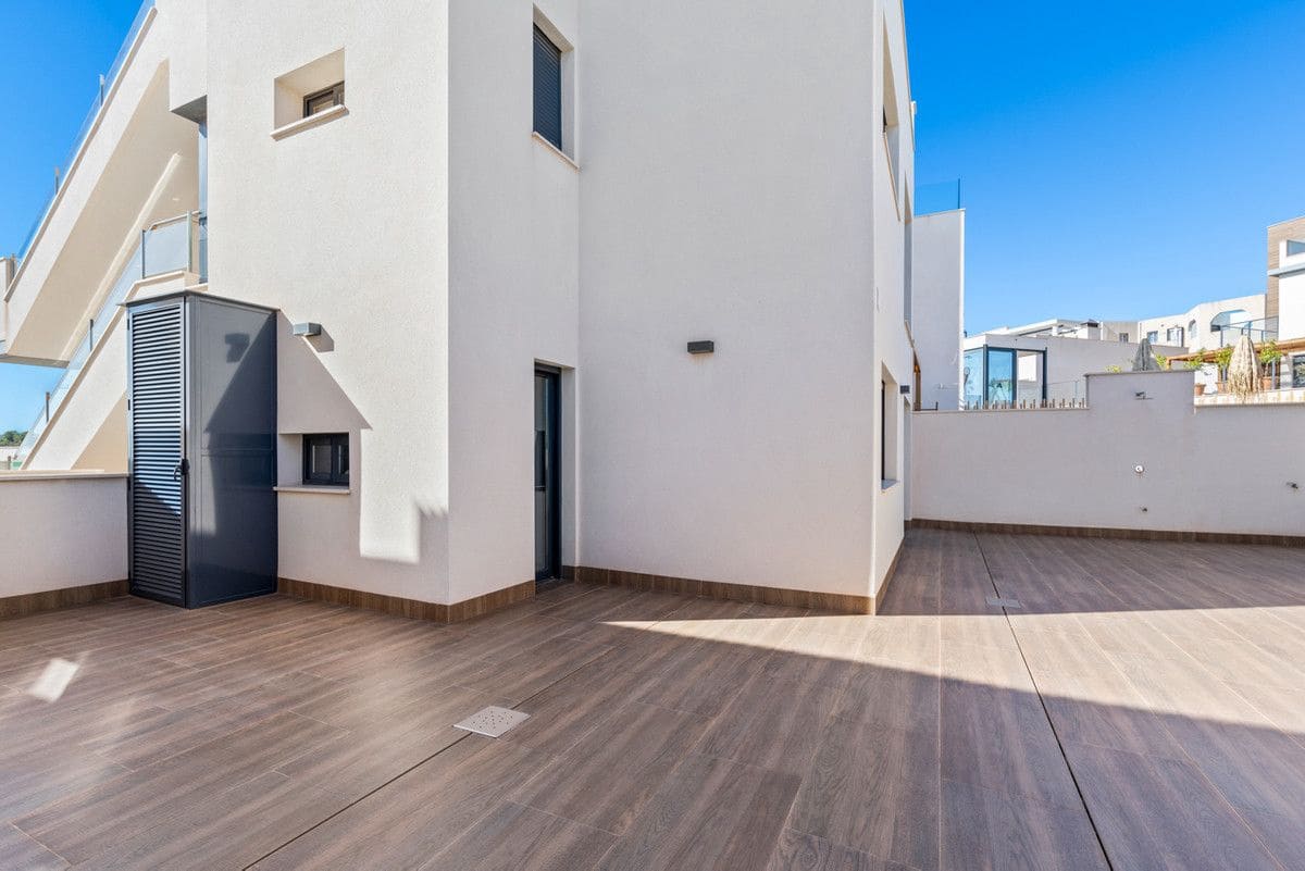 2 soverom Villa til salgs i San Miguel de Salinas med svømmebasseng - € 415 000 (Ref: 9993070)