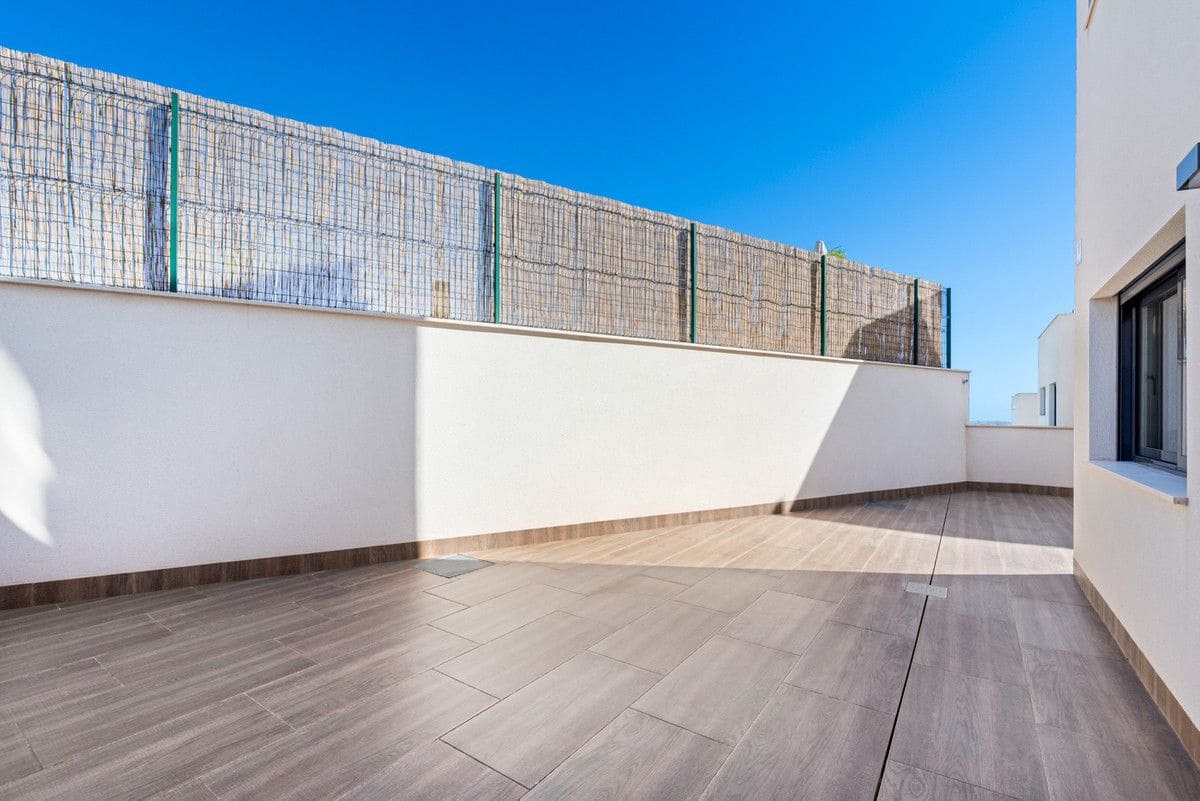 2 soverom Villa til salgs i San Miguel de Salinas med svømmebasseng - € 415 000 (Ref: 9993070)