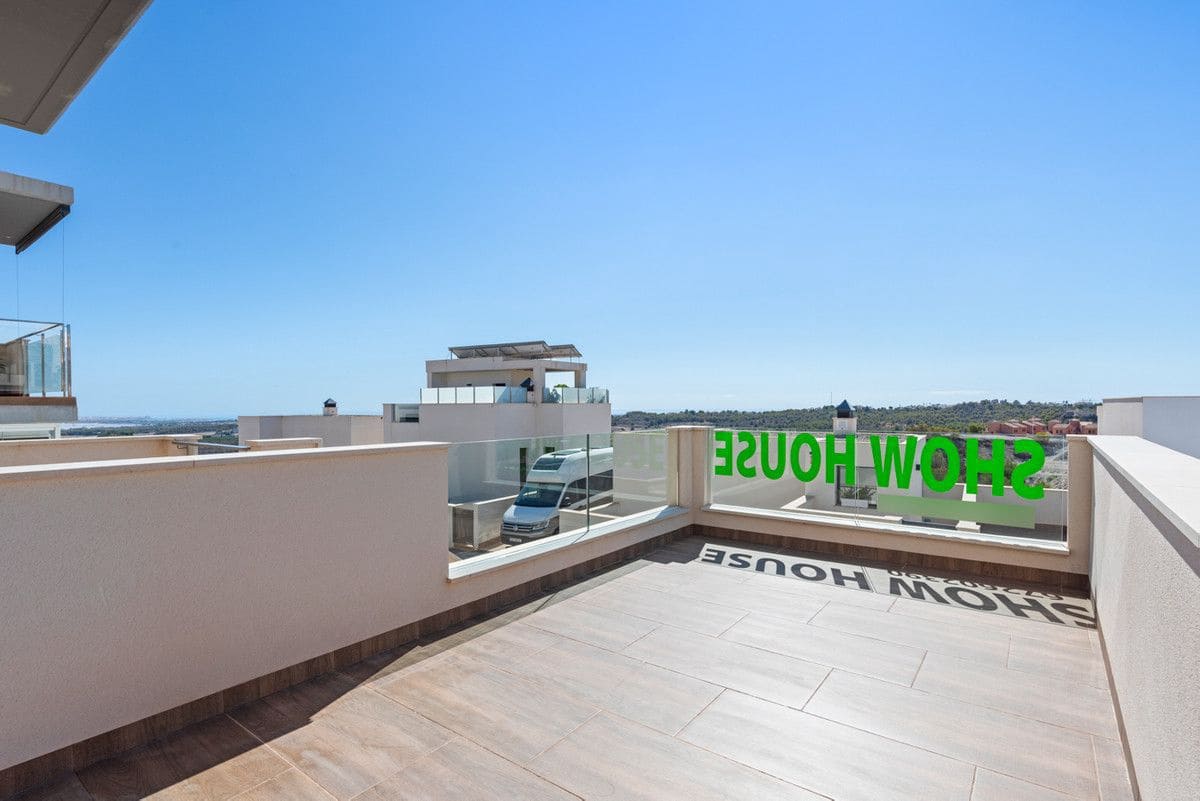 2 soverom Villa til salgs i San Miguel de Salinas med svømmebasseng - € 415 000 (Ref: 9993070)