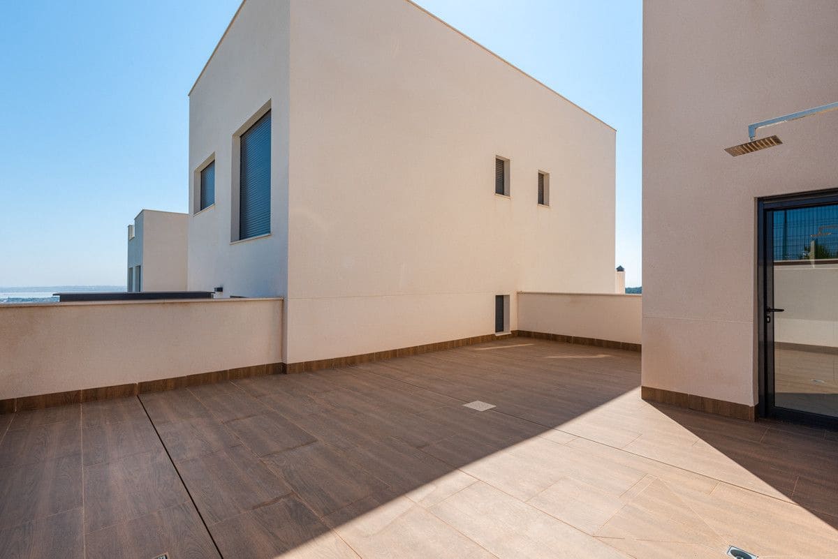 2 soveværelse Villa til salg i San Miguel de Salinas med swimmingpool - € 339.000 (Ref: 9993071)