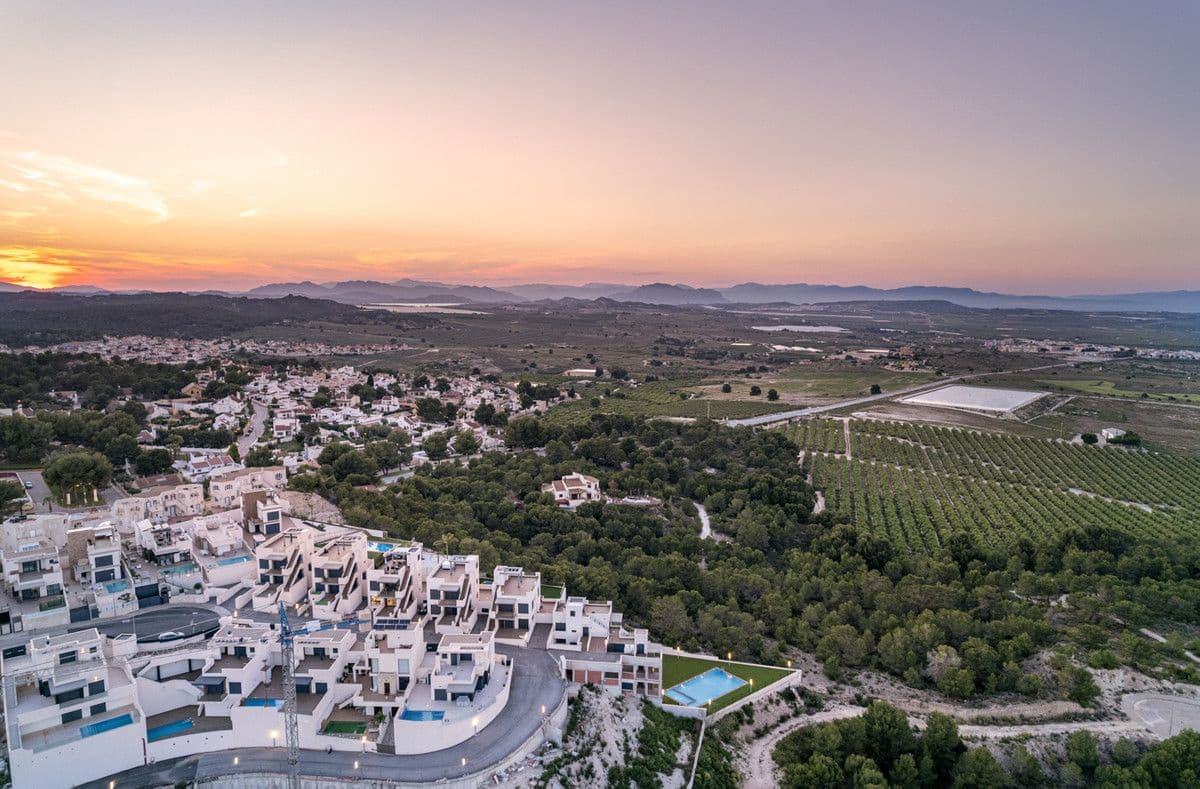 2 soveværelse Villa til salg i San Miguel de Salinas med swimmingpool - € 339.000 (Ref: 9993071)