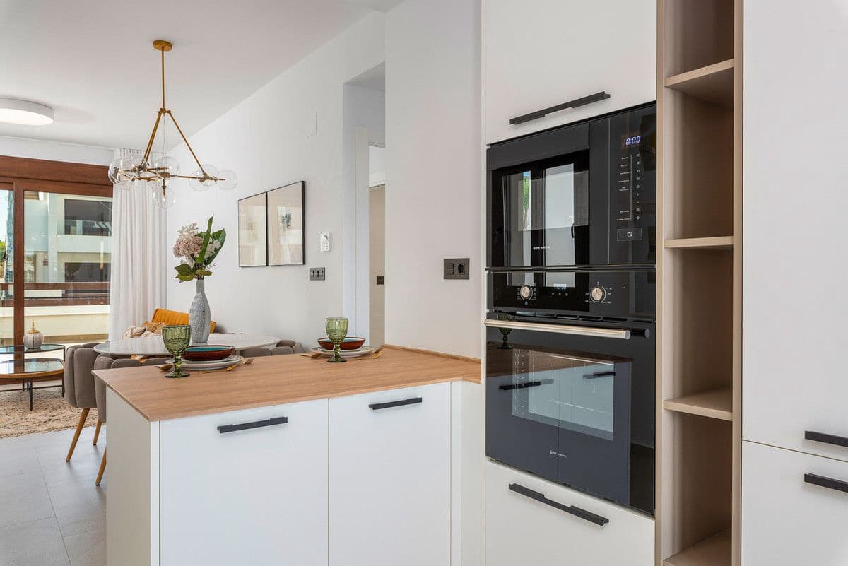 3 makuuhuone Huoneisto myytävänä paikassa Orihuela Costa mukana uima-altaan - 310 000 € (Ref: 9993072)