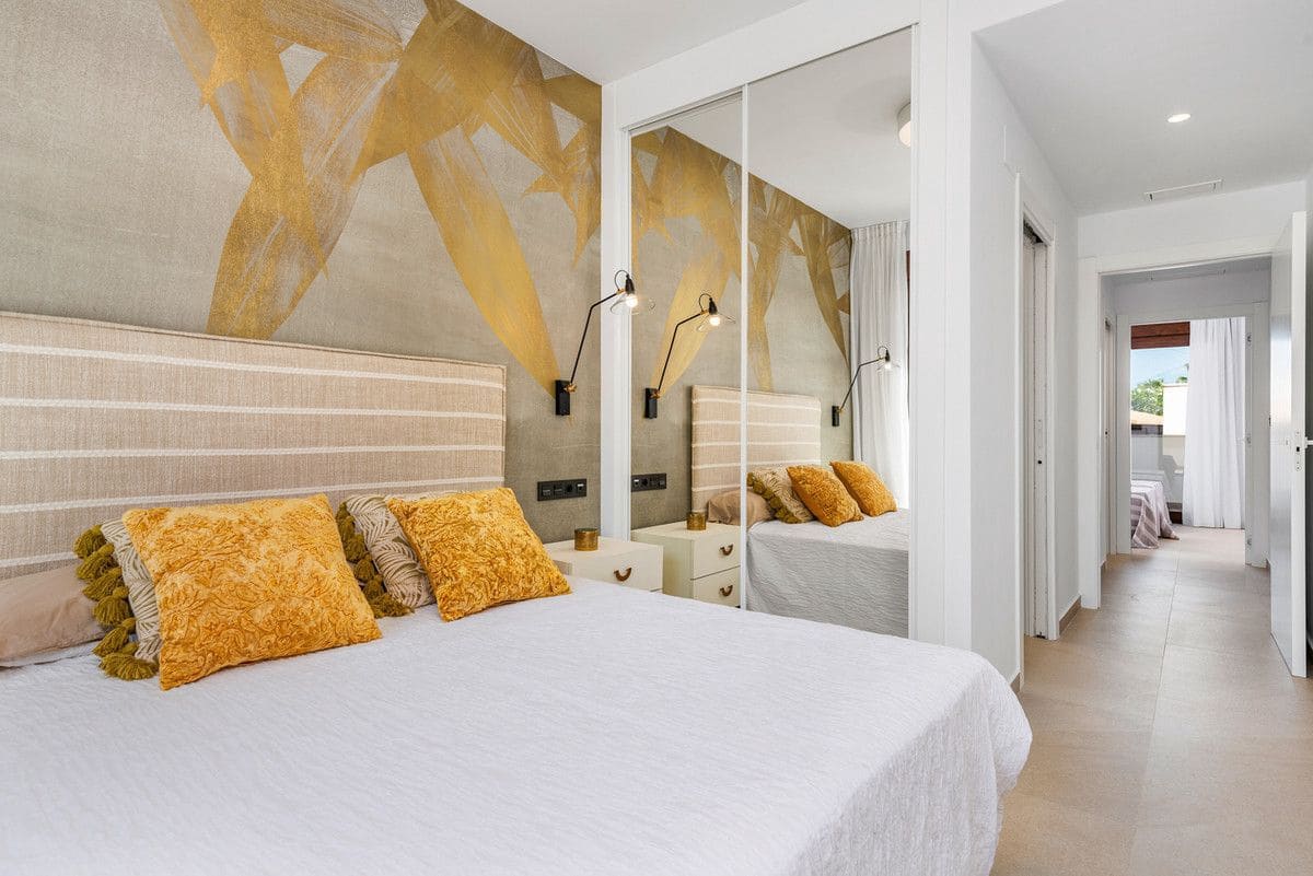 3 makuuhuone Huoneisto myytävänä paikassa Orihuela Costa mukana uima-altaan - 310 000 € (Ref: 9993072)