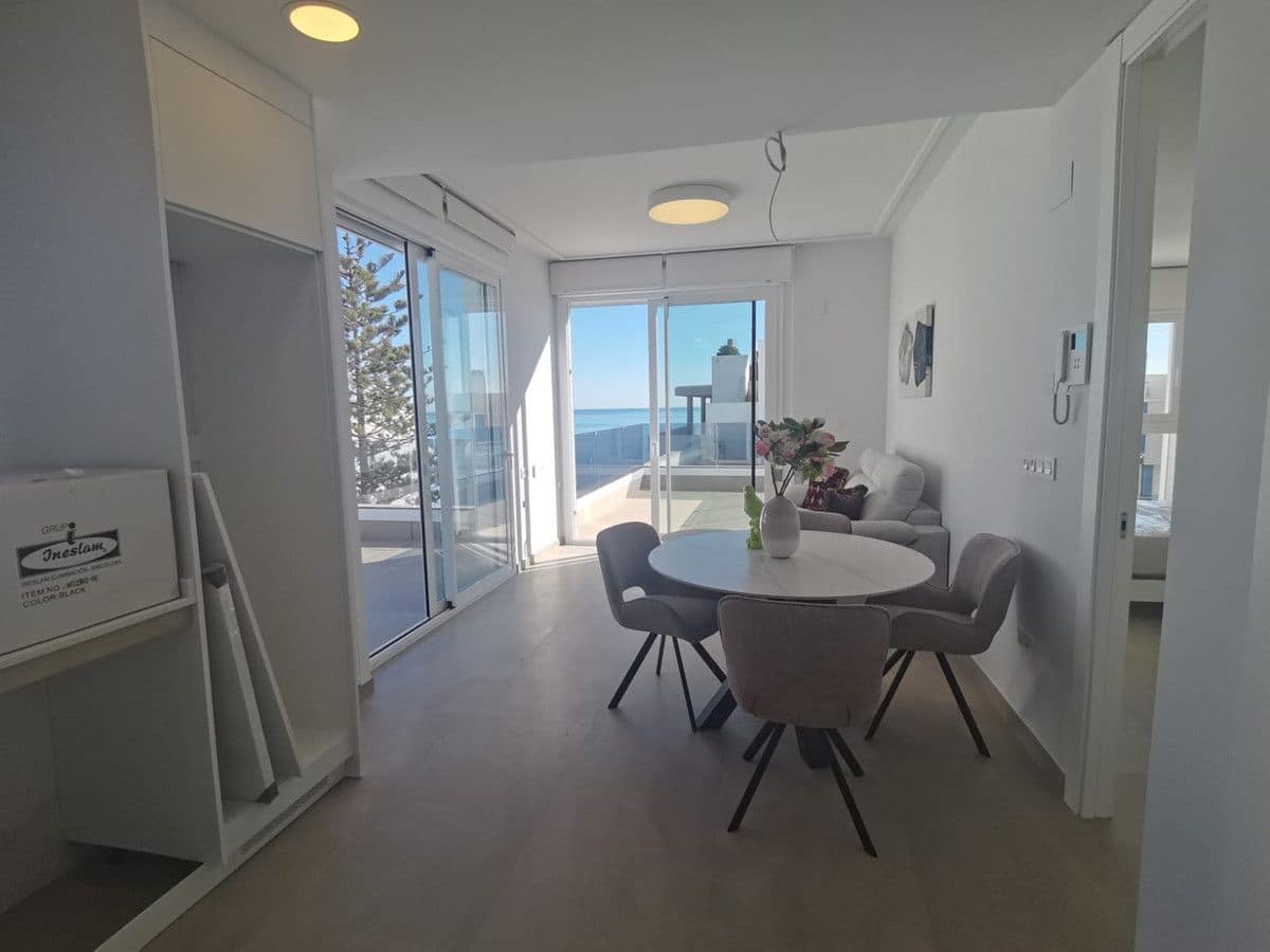 2 bedroom Apartment for sale in Torrevieja with pool - € 459,000 (Ref: 9993076)