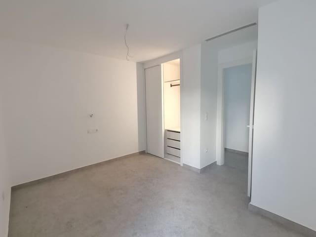 3 bedroom Apartment for sale in Torrevieja with pool - € 300,000 (Ref: 9993078)
