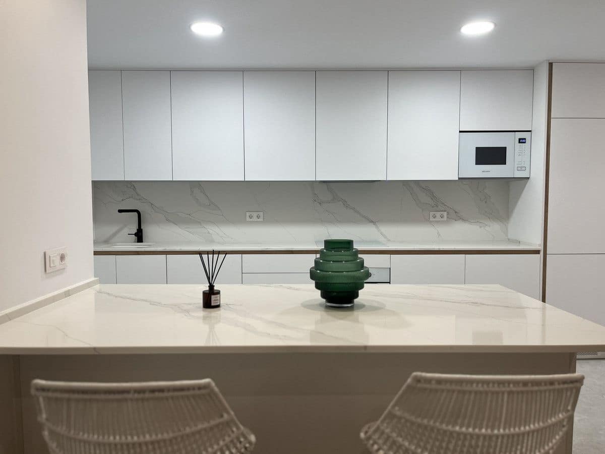 3 bedroom Apartment for sale in Torrevieja with pool - € 300,000 (Ref: 9993078)