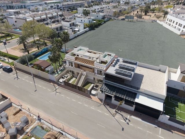 Apartamento de 2 habitaciones en Los Cuarteros, San Pedro del Pinatar en venta con piscina - 299.900 € (Ref: 9993086)
