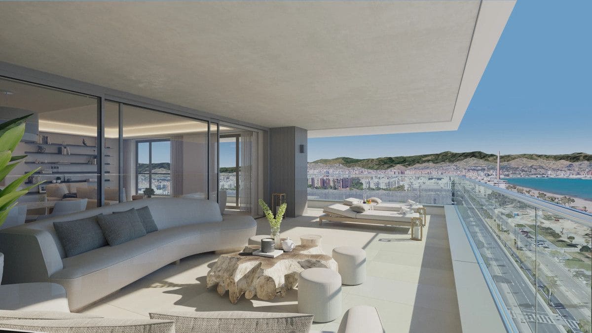 4 sovrum Lägenhet till salu i Malaga stad med pool - 4 408 000 € (Ref: 9993095)