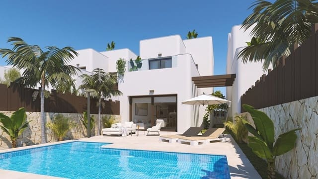 Chalet de 3 habitaciones en Pueblo Latino, Pilar de la Horadada en venta con piscina - 559.900 € (Ref: 9993113)