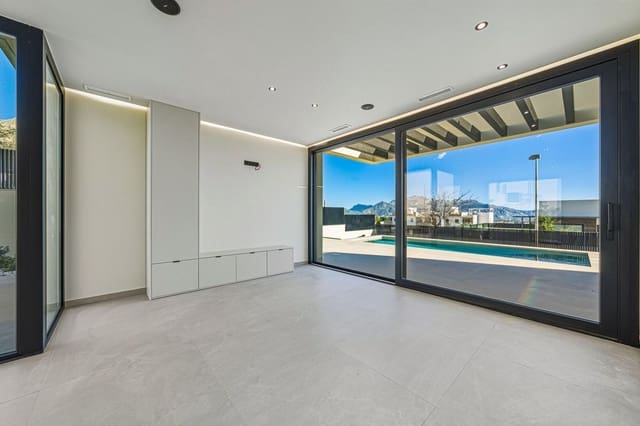 4 bedroom Villa for sale in Coloma  , La Nucia with pool - € 970,000 (Ref: 9993120)