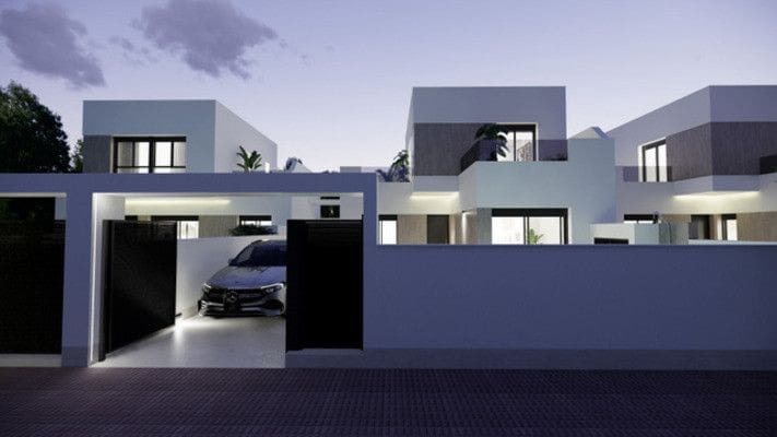 Chalet de 3 habitaciones en San Fulgencio en venta con piscina - 365.000 € (Ref: 9993134)