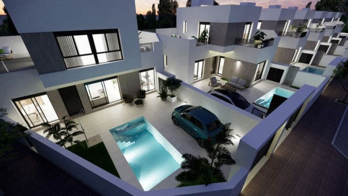 Chalet de 3 habitaciones en San Fulgencio en venta con piscina - 365.000 € (Ref: 9993134)