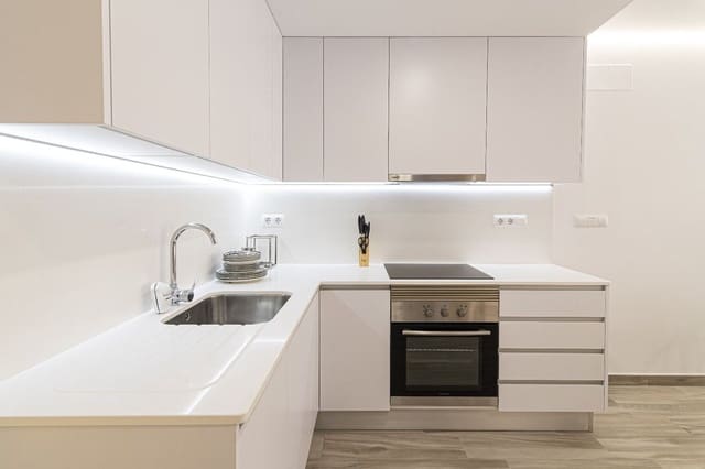 Apartamento de 2 habitaciones en La Manga del Mar Menor en venta con piscina - 260.560 € (Ref: 9993165)