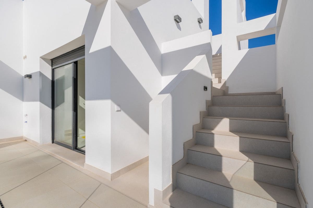 3 sovrum Lägenhet till salu i Estepona med pool - 725 000 € (Ref: 9993182)