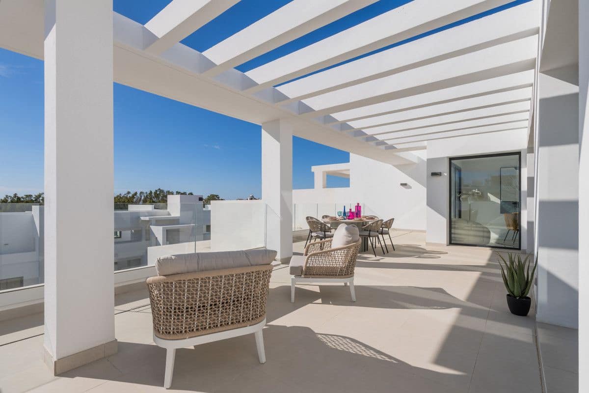 3 sovrum Lägenhet till salu i Estepona med pool - 725 000 € (Ref: 9993182)