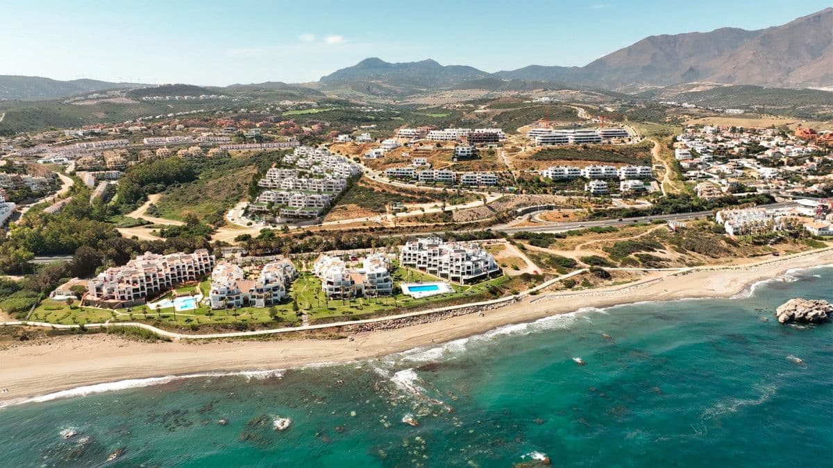 3 soveværelse Lejlighed til salg i Casares med swimmingpool - € 620.000 (Ref: 9993185)