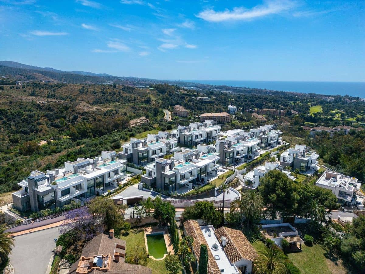 Chalet de 6 habitaciones en Río Real en venta con piscina - 4.950.000 € (Ref: 9993234)
