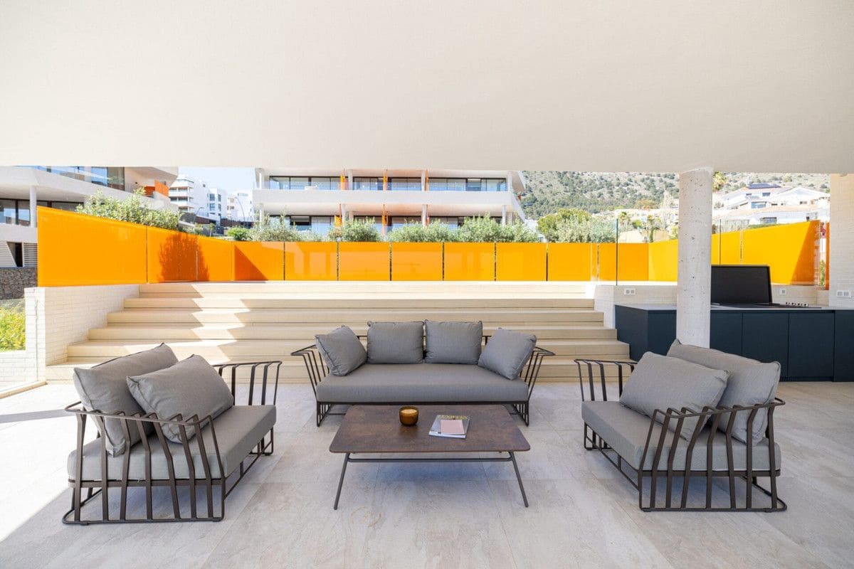 2 soveværelse Lejlighed til salg i Fuengirola - € 2.530.000 (Ref: 9993239)