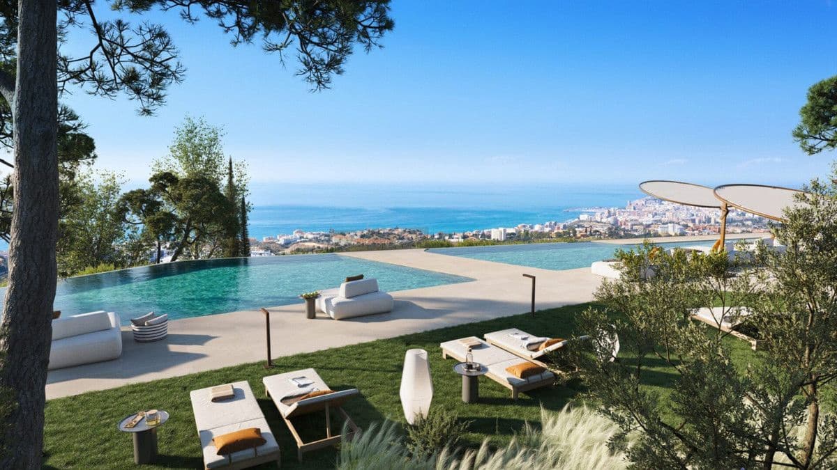 3 soveværelse Lejlighed til salg i Fuengirola med swimmingpool - € 895.000 (Ref: 9993245)