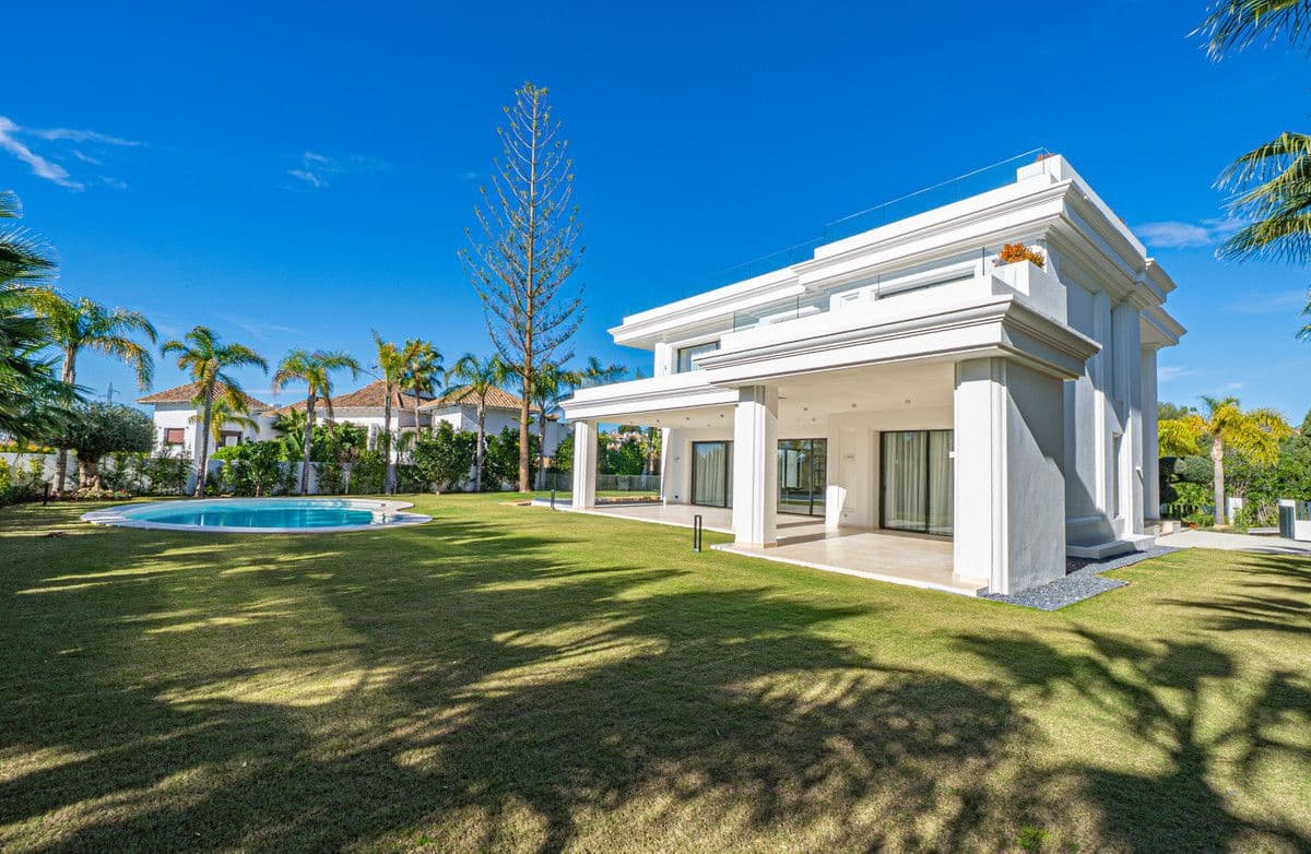 6 sovrum Villa till salu i Marbella med pool - 6 400 000 € (Ref: 9993273)