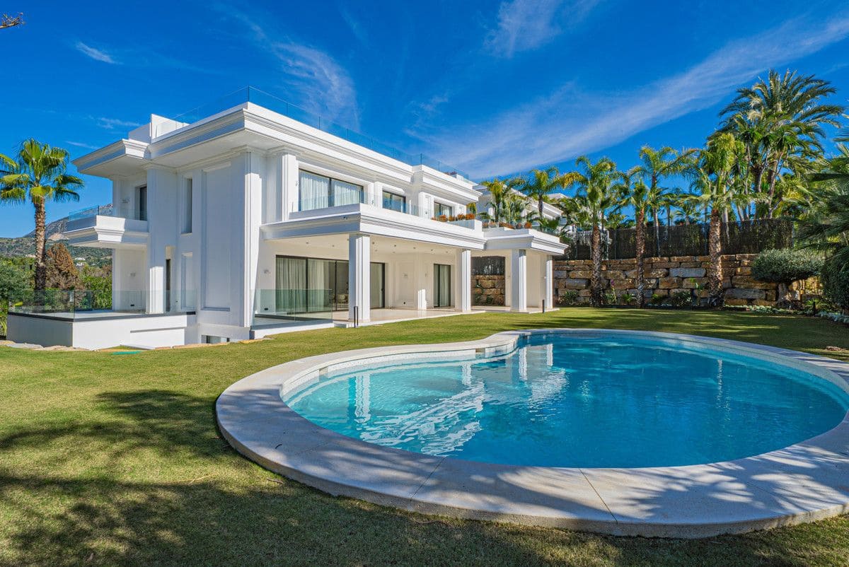 6 sovrum Villa till salu i Marbella med pool - 6 400 000 € (Ref: 9993273)