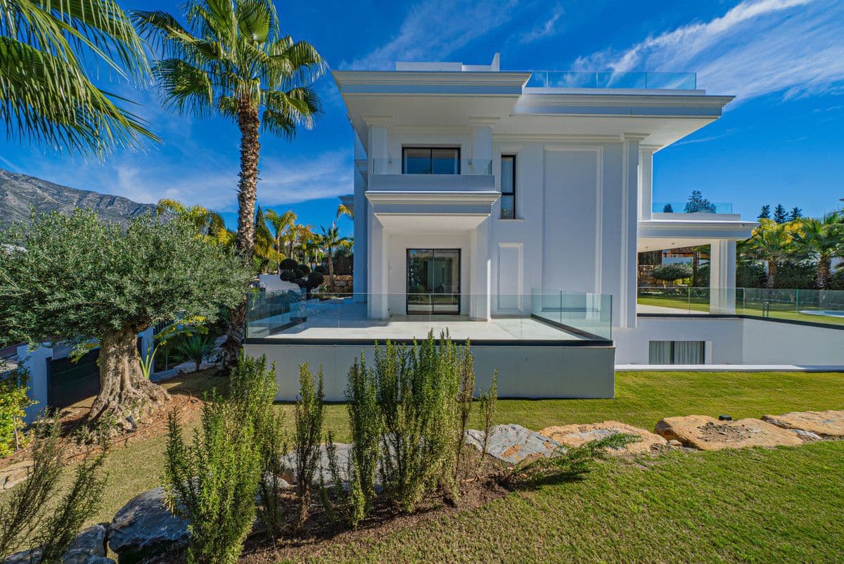 6 sovrum Villa till salu i Marbella med pool - 6 400 000 € (Ref: 9993273)