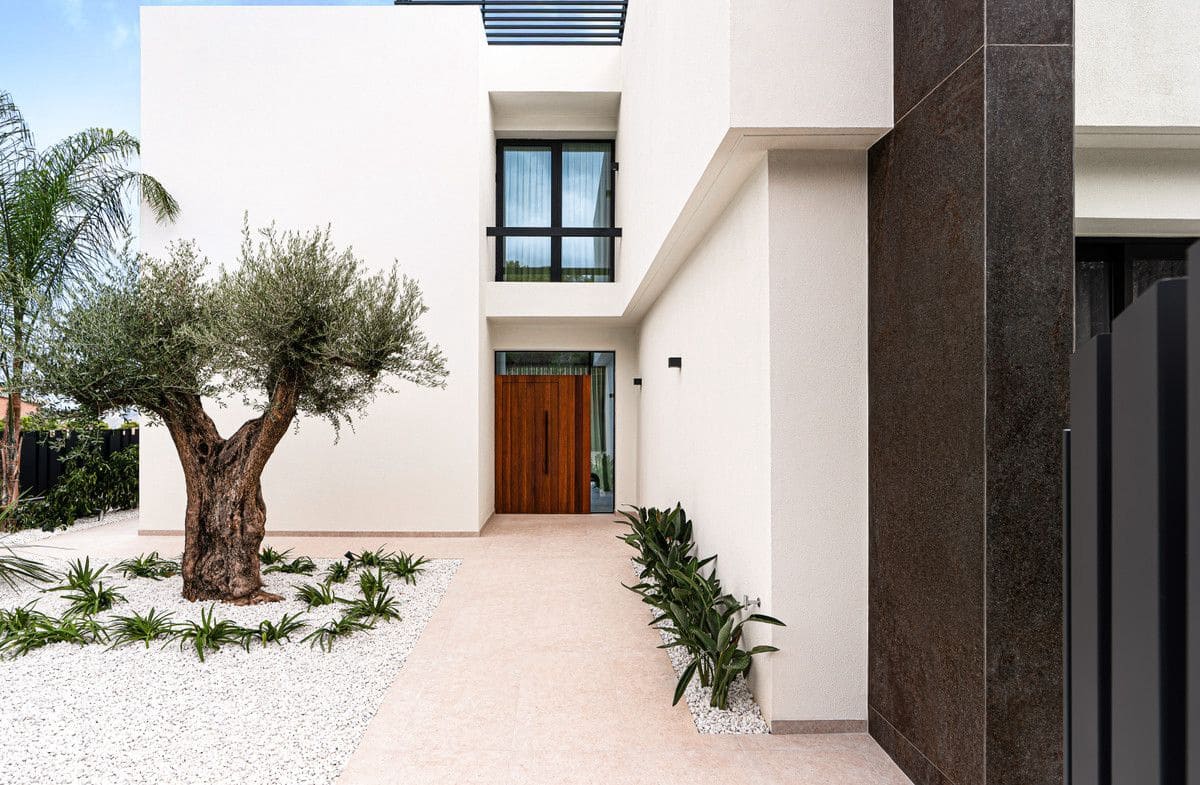 4 bedroom Villa for sale in Benidorm with pool - € 1,095,000 (Ref: 9993281)