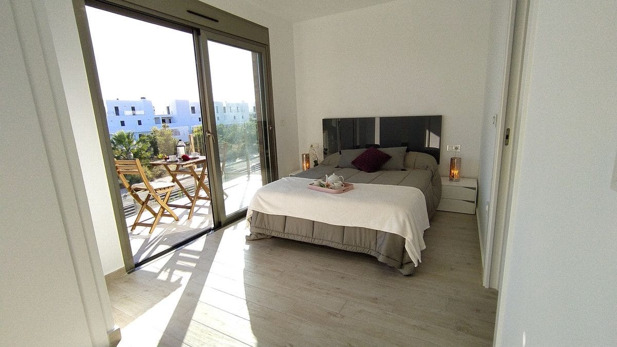 3 makuuhuone Huvila myytävänä paikassa Orihuela Costa mukana uima-altaan - 669 900 € (Ref: 9993294)