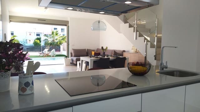 3 soveværelse Villa til salg i Villamartín - Las Filipinas, Orihuela med swimmingpool - € 669.900 (Ref: 9993294)