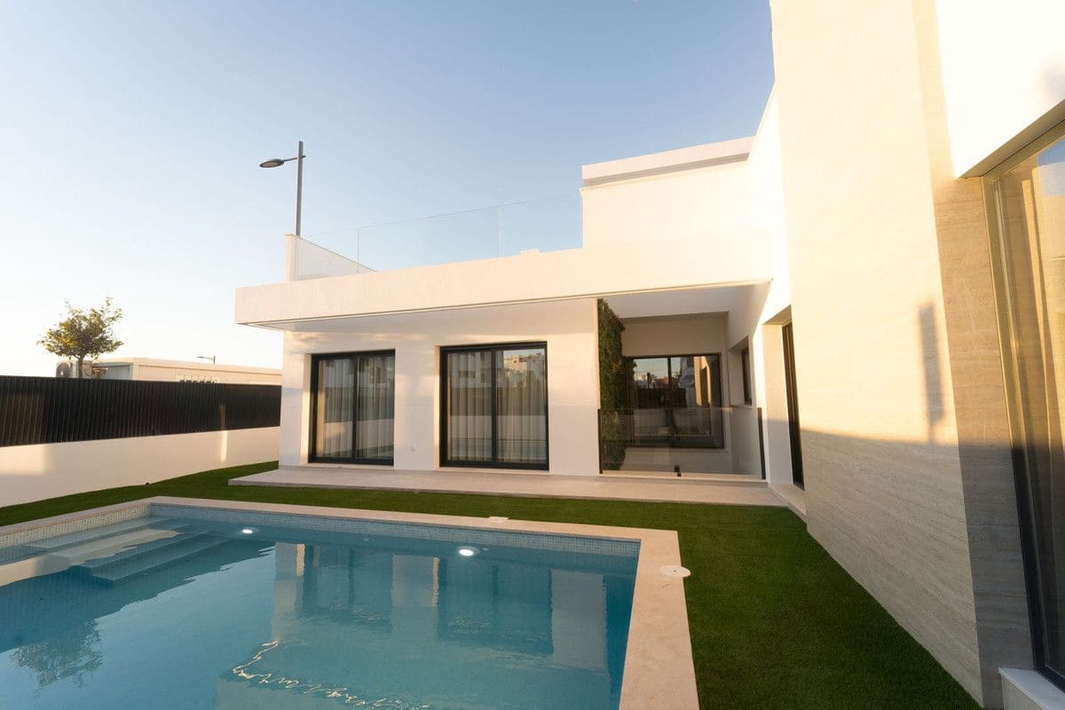 3 bedroom Villa for sale in Torre-Pacheco with pool - € 869,900 (Ref: 9993312)