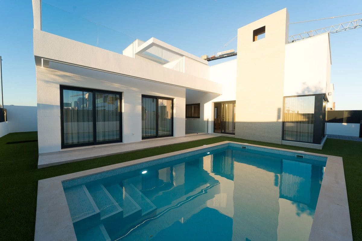3 bedroom Villa for sale in Torre-Pacheco with pool - € 869,900 (Ref: 9993312)