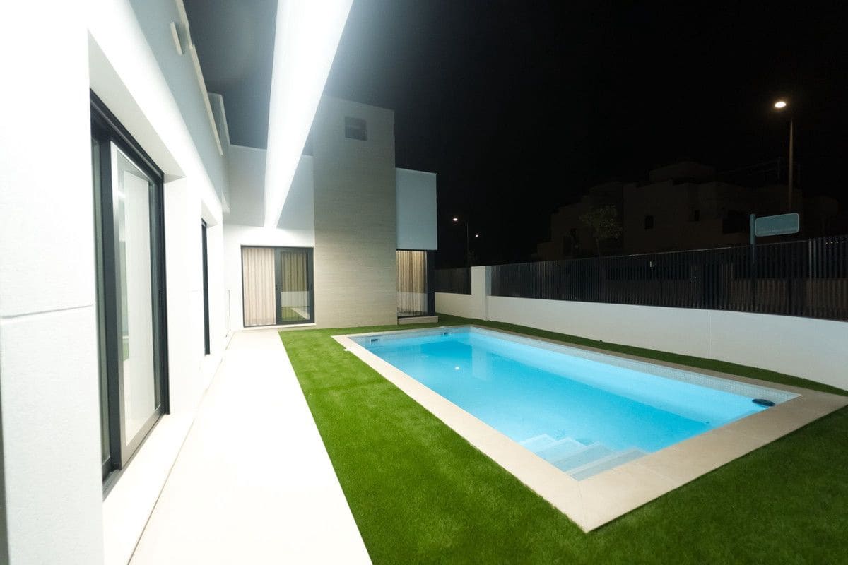 3 bedroom Villa for sale in Torre-Pacheco with pool - € 869,900 (Ref: 9993312)