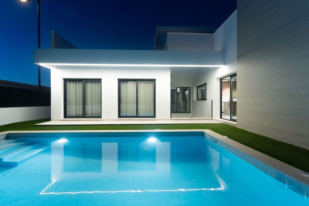 3 bedroom Villa for sale in Torre-Pacheco with pool - € 869,900 (Ref: 9993312)
