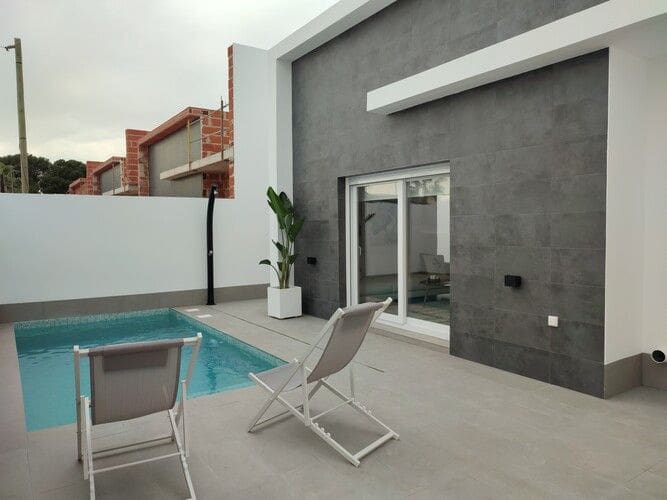 3 soveværelse Villa til salg i Balsicas med swimmingpool - € 330.000 (Ref: 9993321)
