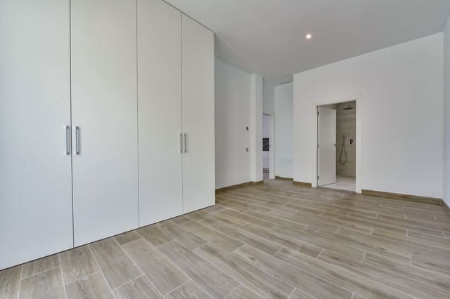 7 slaapkamer Villa te koop in Finestrat met zwembad - € 1.900.000 (Ref: 9993354)