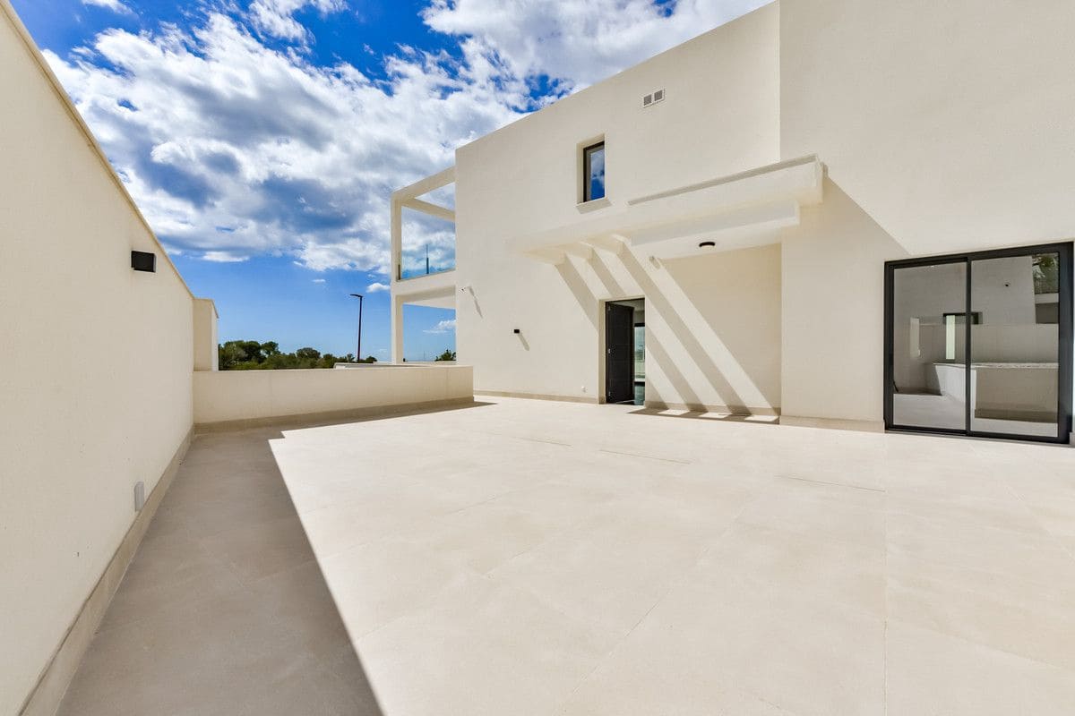 7 slaapkamer Villa te koop in Finestrat met zwembad - € 1.900.000 (Ref: 9993354)