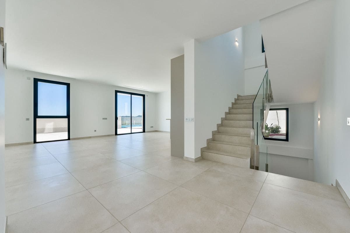 4 slaapkamer Villa te koop in Finestrat met zwembad - € 1.800.000 (Ref: 9993365)