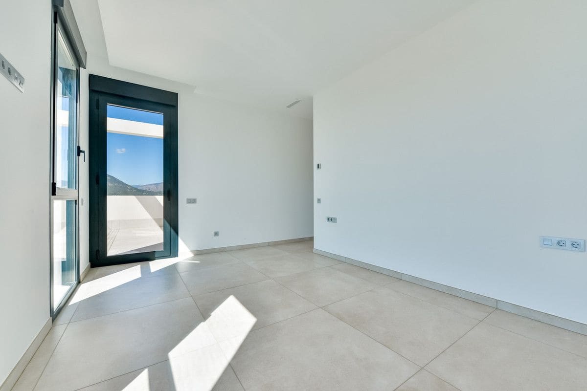 4 slaapkamer Villa te koop in Finestrat met zwembad - € 1.800.000 (Ref: 9993365)