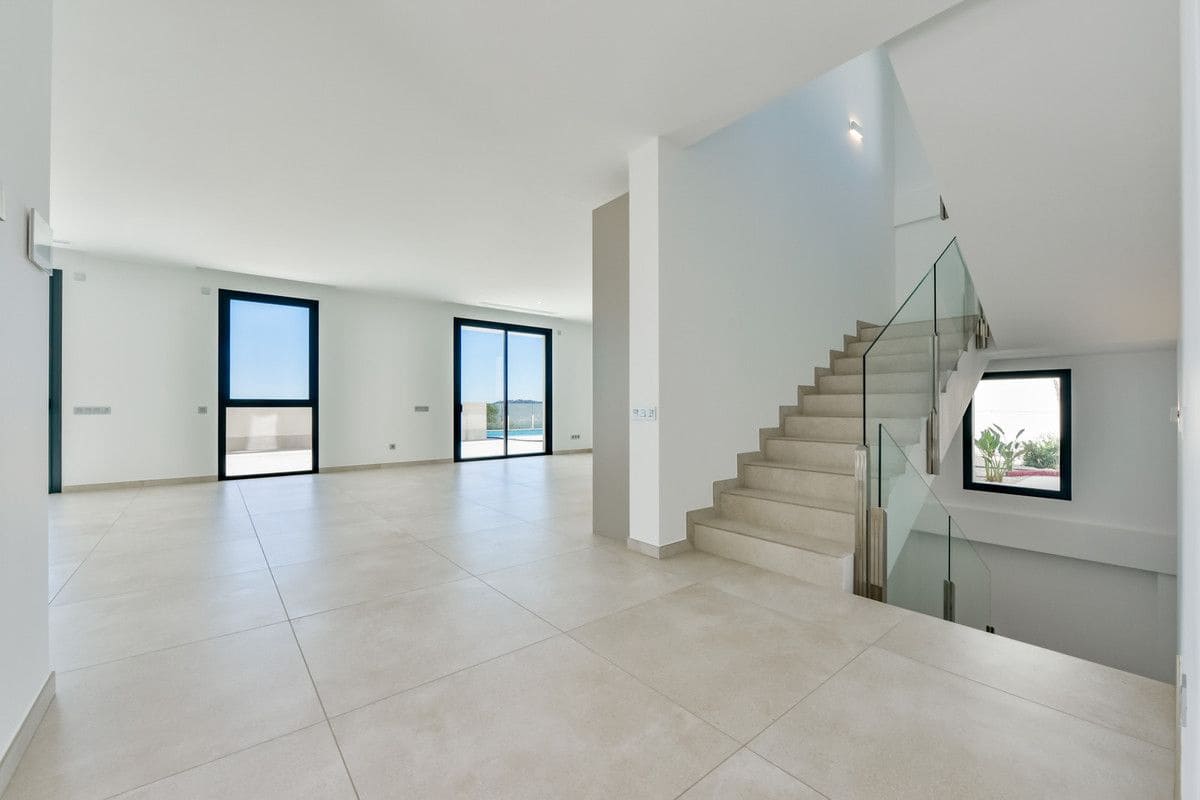 4 slaapkamer Villa te koop in Finestrat met zwembad - € 1.800.000 (Ref: 9993365)