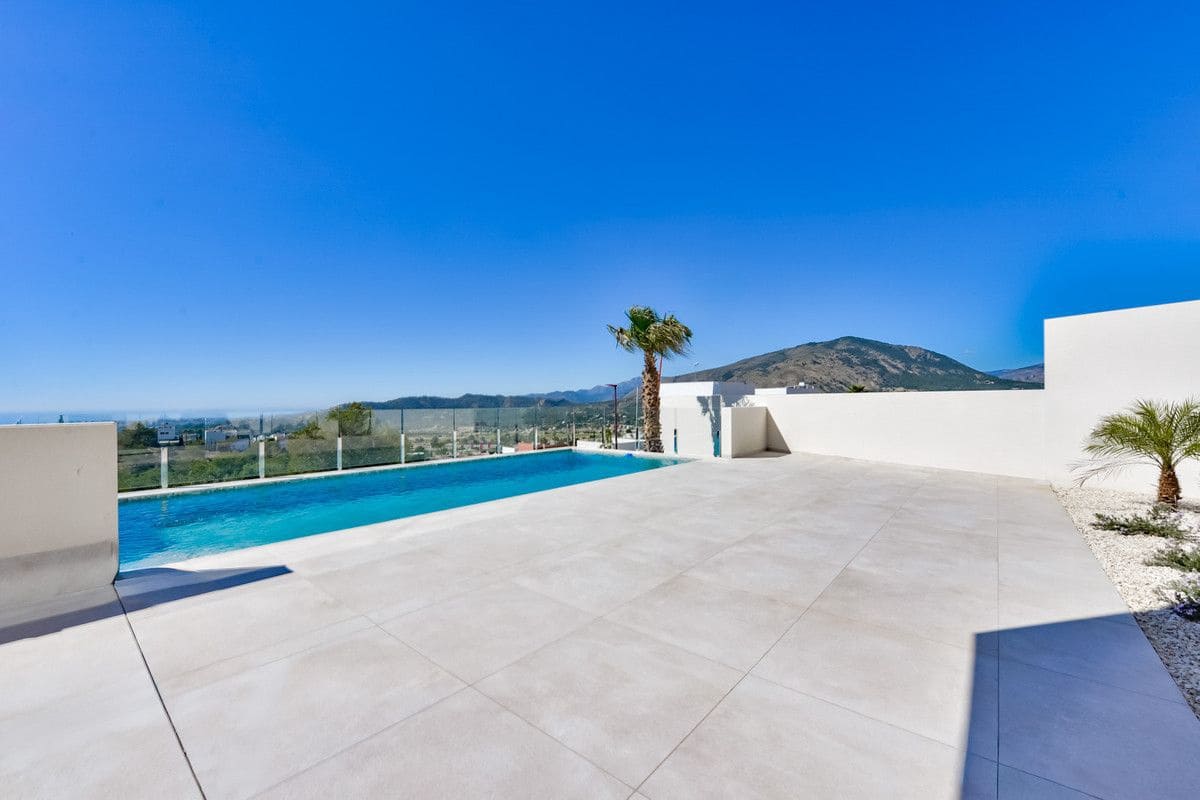 4 slaapkamer Villa te koop in Finestrat met zwembad - € 1.800.000 (Ref: 9993365)