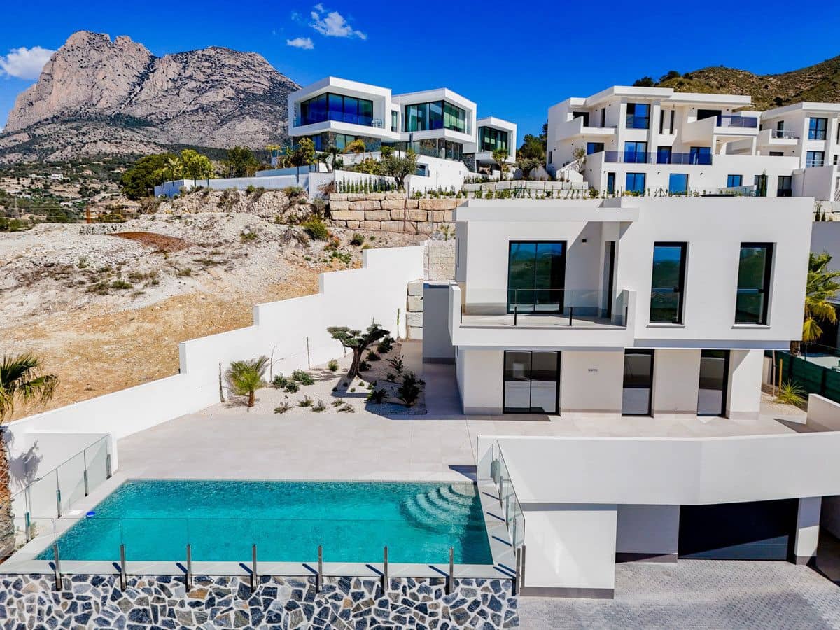 4 slaapkamer Villa te koop in Finestrat met zwembad - € 1.800.000 (Ref: 9993365)