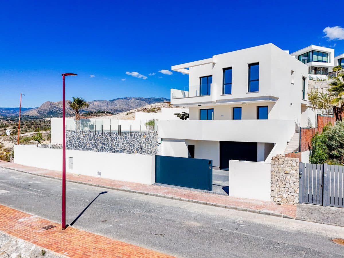 4 slaapkamer Villa te koop in Finestrat met zwembad - € 1.800.000 (Ref: 9993365)