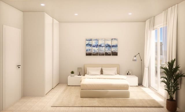 4 bedroom Apartment for sale in Roquetas de Mar with pool - € 254,000 (Ref: 9993374)