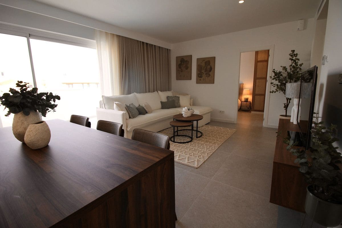 3 sypialnia Willa na sprzedaż w San Pedro del Pinatar z basenem - 345 000 € (Ref: 9993387)