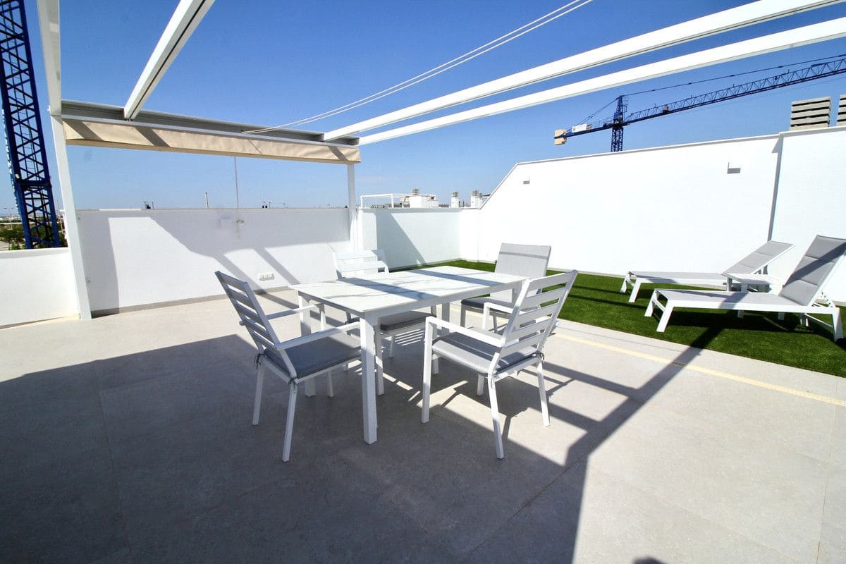 3 sypialnia Willa na sprzedaż w San Pedro del Pinatar z basenem - 345 000 € (Ref: 9993387)